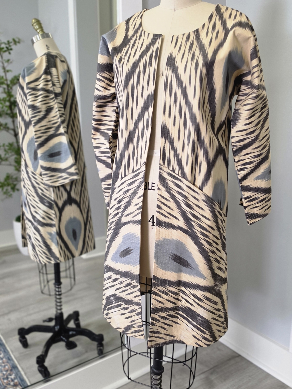 Abstract Ikat-Print Open Front Coatigan in Neutral - Picture 2 of 2